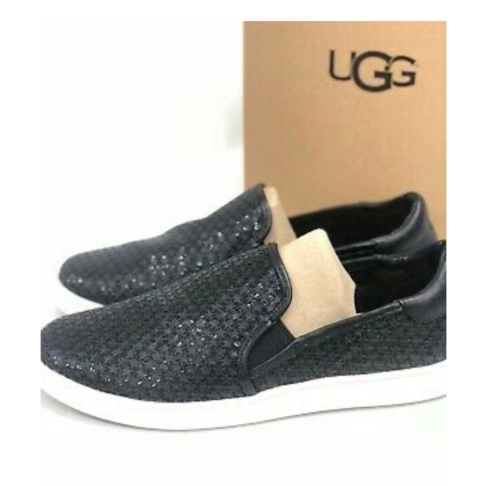 Beautiful comfortable slide on sneakers